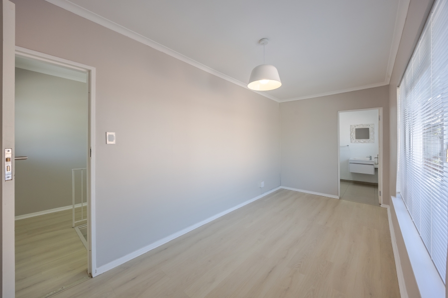 4 Bedroom Property for Sale in Belgravia Western Cape